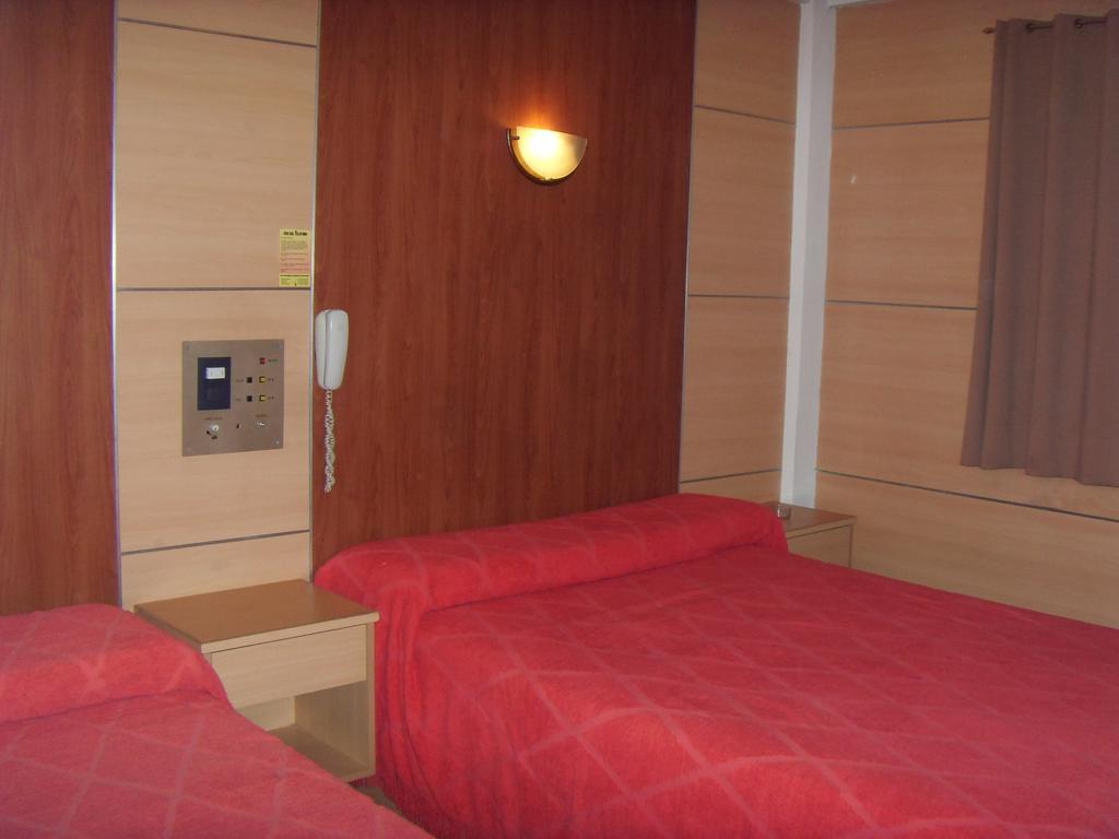 Hotel Embajador Росарио Стая снимка