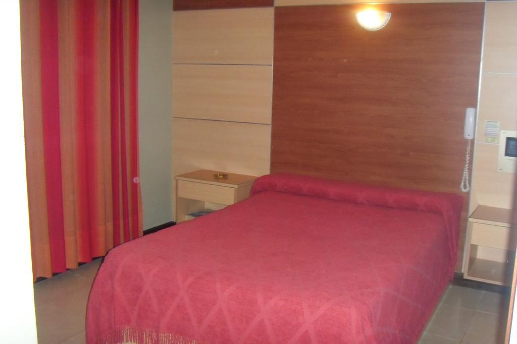 Hotel Embajador Росарио Стая снимка