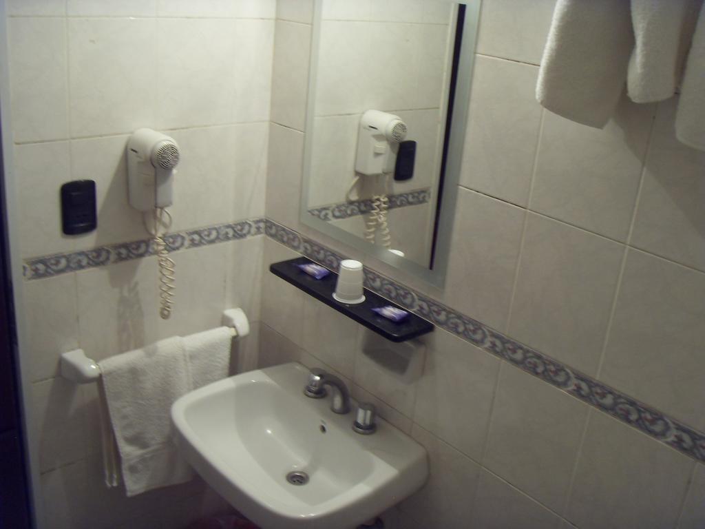 Hotel Embajador Росарио Екстериор снимка